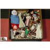 Image 1 : LARGE FLAT OF ESTATE COLLECTABLE DOLLS &