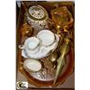 Image 1 : FLAT OF DECORATIVE DISHWARE INCLUDING TEAPOTS,