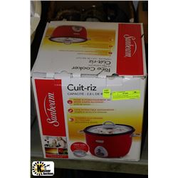 16-CUP RICE COOKER - AUTOMATICALLY SHIFTS TO WARM