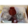 Image 1 : BOX WITH ASST PARTYLITE CANDLE HOLDERS,SHADES &