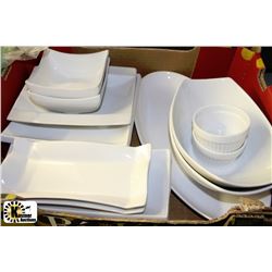 BOX WITH 16-PIECE DISH SET INCLUDING BOWLS,