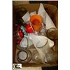 Image 1 : BOX OF ASSORTED GLASS VASES INCLUDING ONE POTTERY