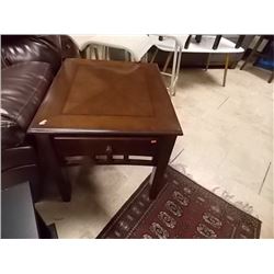 NEW MAHOGANY END TABLE - 1 DRAWER