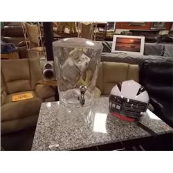 JUICE DISPENSER ON STAND
