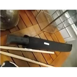 MACHETTEE AND SHEATH