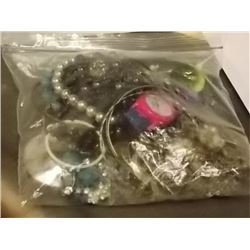 BAG OF ASSORTED JEWELRY - INCLUDES SOME SILVER