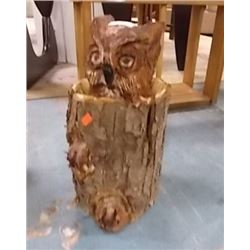 UNIQUE HAND CRAFTED WOOD CHAINSAW CARVING  - OWL IN LOG