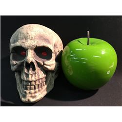 APPLE AND SKULL
