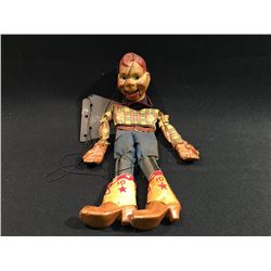 HOWDY DOODY COMPOSITION PUPPET, ORIGINAL CLOTHING, 1930'S