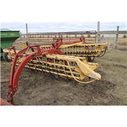 NEW HOLLAND ROLABAR 260 - 5 BAR RAKE