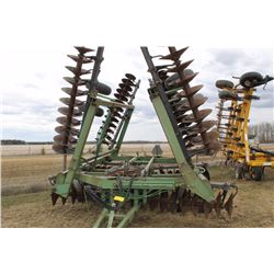JOHN DEERE 331 TANDEM DISC