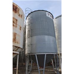 BIN 16A - TWISTER 6 RING GRAIN BIN