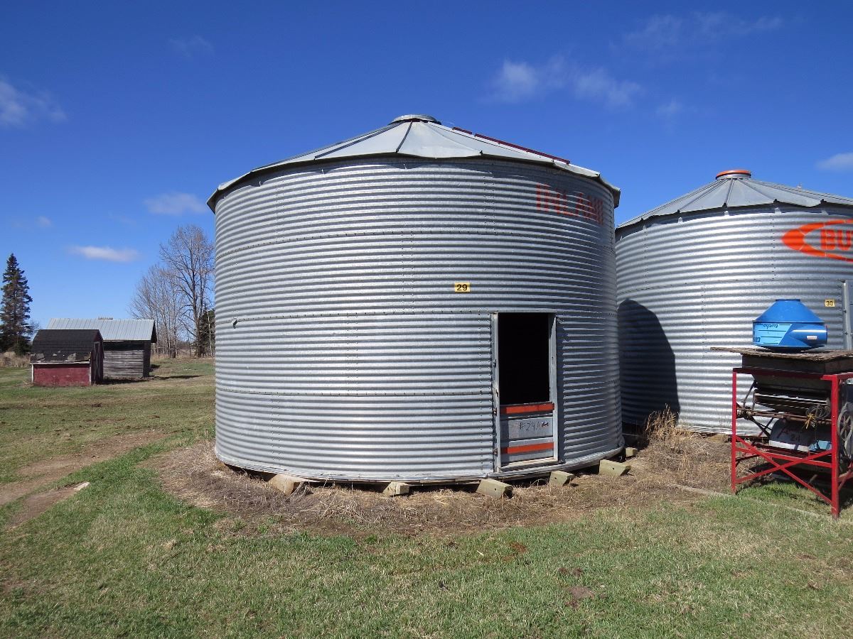 BIN 29A INLAND 4 RING GRAIN BIN