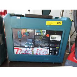 Makita 12 Volt cordless drill - used