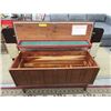 Image 1 : Vintage - Lane cedar lined chest