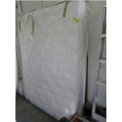 Queen Size Memory Foam Pocket Coil Mattress