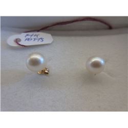 14 KT Yellow Gold & Pearl post earrings