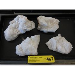 4 Quartz crystal formations - 1.3 kg.