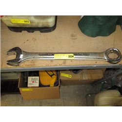 2 Heavy duty socket wrenches - used