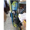 Image 1 : Santa Cruz snowboard with binding