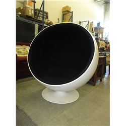 1970s Egg pod chair