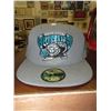 Image 3 : Sports jackets with logos & cap