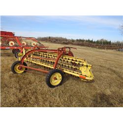 NEW HOLLAND 258 - 5 BAR SIDE DELIVERY RAKE