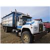 Image 1 : 1982 MACK TANDEM GRAIN TRUCK