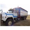 Image 2 : 1982 MACK TANDEM GRAIN TRUCK