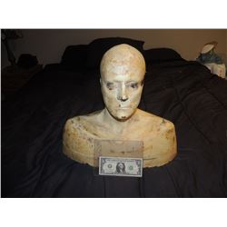 DISPLAY BUST FOR MASK WIG HAT APPLIANCES ETC