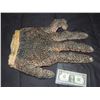 Image 1 : HELLBOY THE GOLDEN ARMY SCREEN USED HERO CRONIE HAND