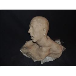 SEVERED ROTTEN BLOODY ZOMBIE HEAD C GRADE 01