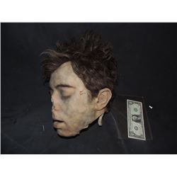 SEVERED ROTTEN BLOODY ZOMBIE HEAD C GRADE 04