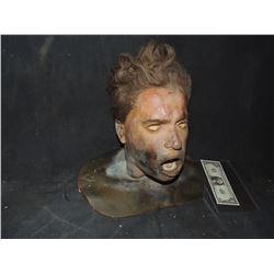 SEVERED ROTTEN BLOODY ZOMBIE HEAD B GRADE 20