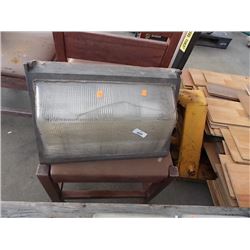 YARD LITE