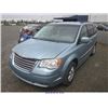Image 2 : 2010 - CHRYSLER TOWN AND COUNTRY