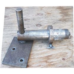 adjustable rawhide string cutter, Frank Hansen I think