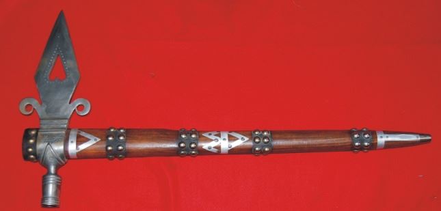 Indian spontoon pipe hawk