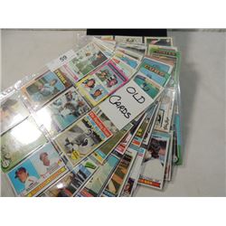LOT 80 OLD TOPPS BASEBALL CARDS