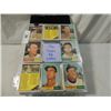 Image 2 : 24 TOPPS BASEBALL CARDS 1961 1964 1968
