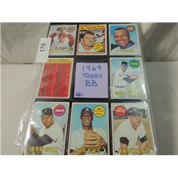 LOT 8  1969 TOPPS BASEBALL SPORTS CARDS