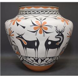 ACOMA POTTERY OLLA (CHINO)