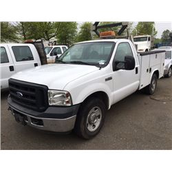 2006 FORD F-250 XL SUPER DUTY, WORK TRUCK PU, WHITE, VIN # 1FTNF20536ED25894
