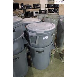 LOT OF BRUTE GARBAGE CANS