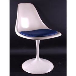 Mid Century Eero Saarinen Tulip Fiberglass Chair