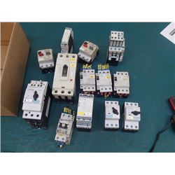 Lot of Siemens Circuit Breakers/Relays/Contactors