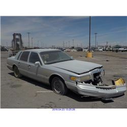 1995 - LINCOLN TOWN CAR