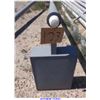 Image 3 : LIGHT POLES WITH LIGHTS (2)