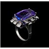Image 4 : 16.83ct Tanzanite, Sapphire and Diamond Ring - 14KT White Gold