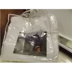 NEW DRAGONSTONE MAGNETIC BLANKET - QUEEN